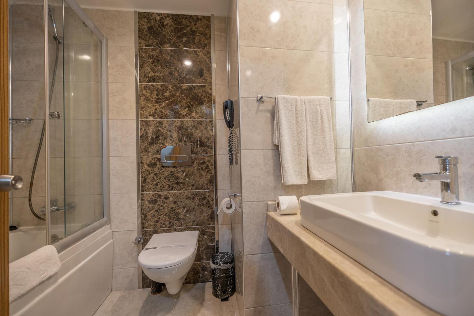 Halic Park Hotel Ayvalik Exterior photo