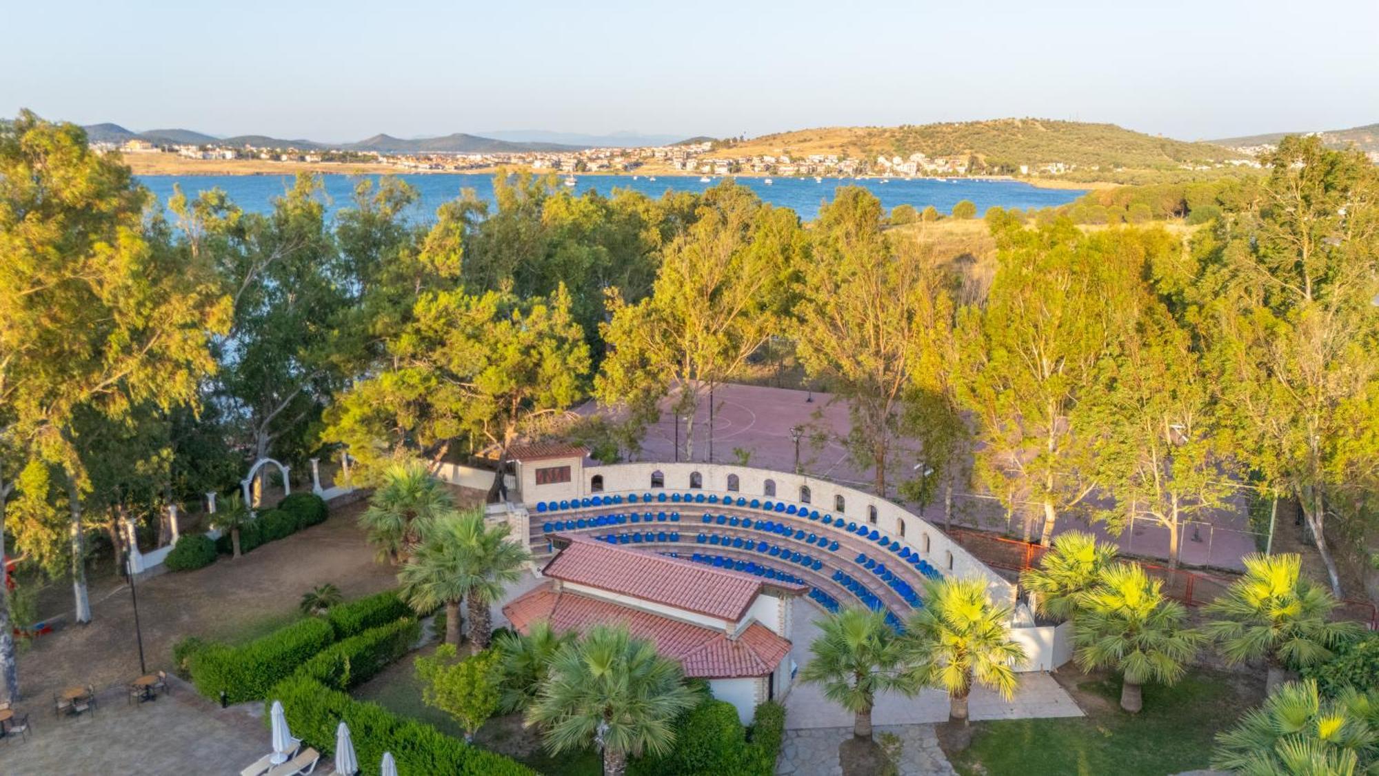 Halic Park Hotel Ayvalik Exterior photo