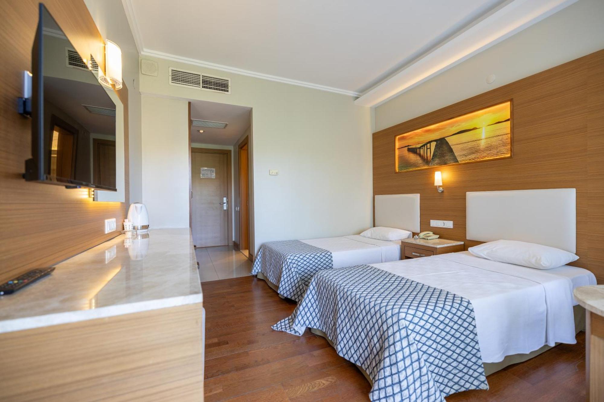 Halic Park Hotel Ayvalik Exterior photo