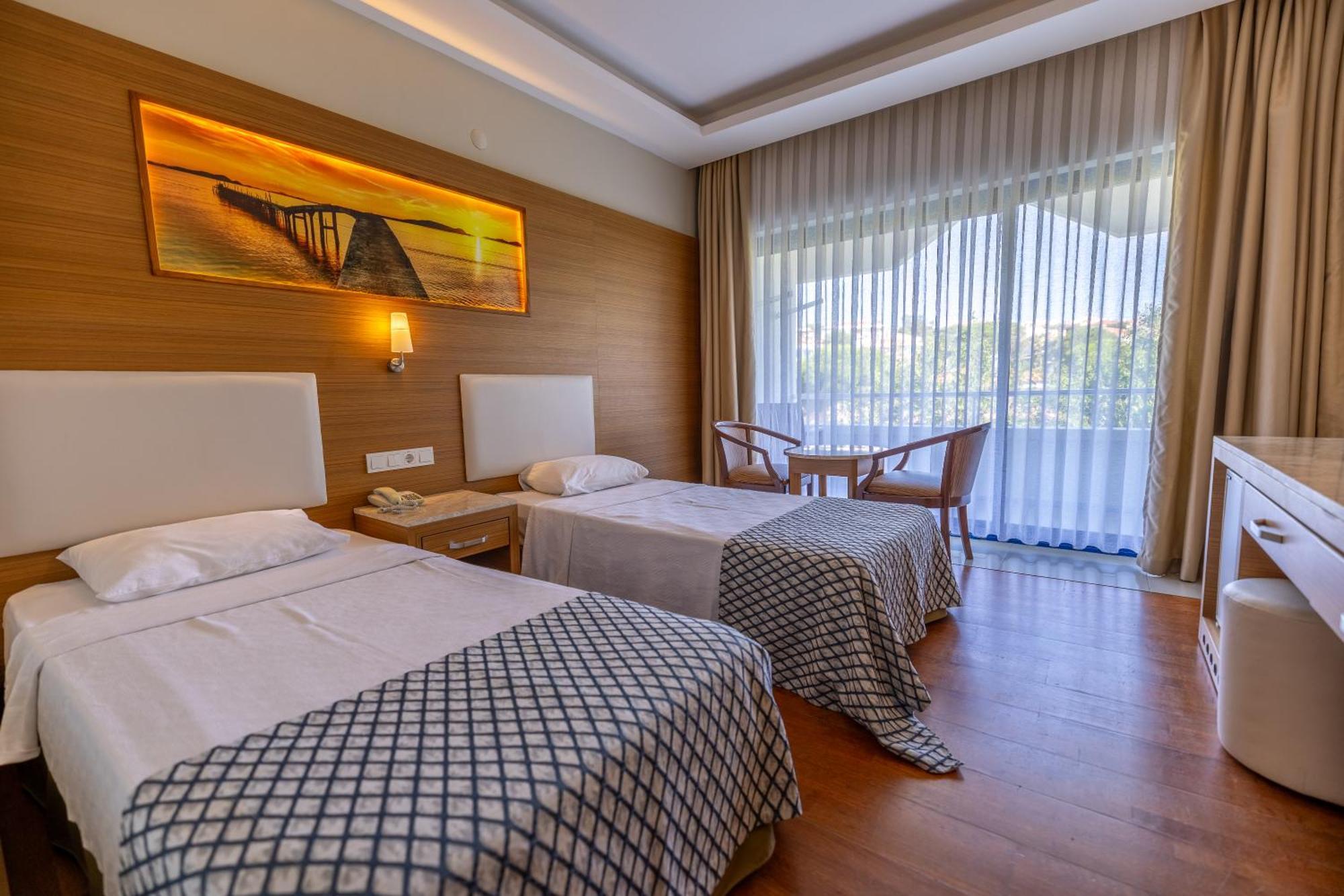 Halic Park Hotel Ayvalik Exterior photo